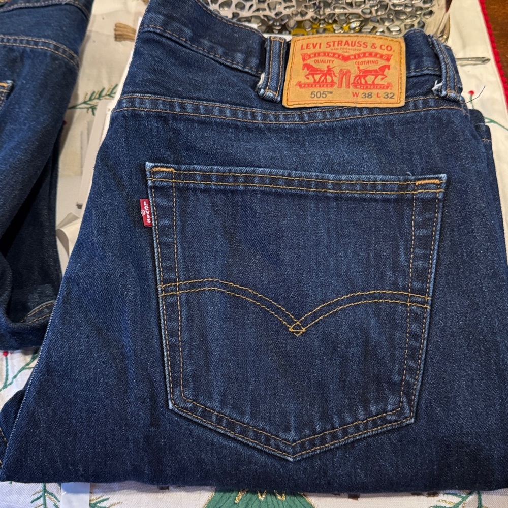 Men’s Levi's 505 Dark Indigo High-Rise Zip-Fly Jeans Sz 38x32